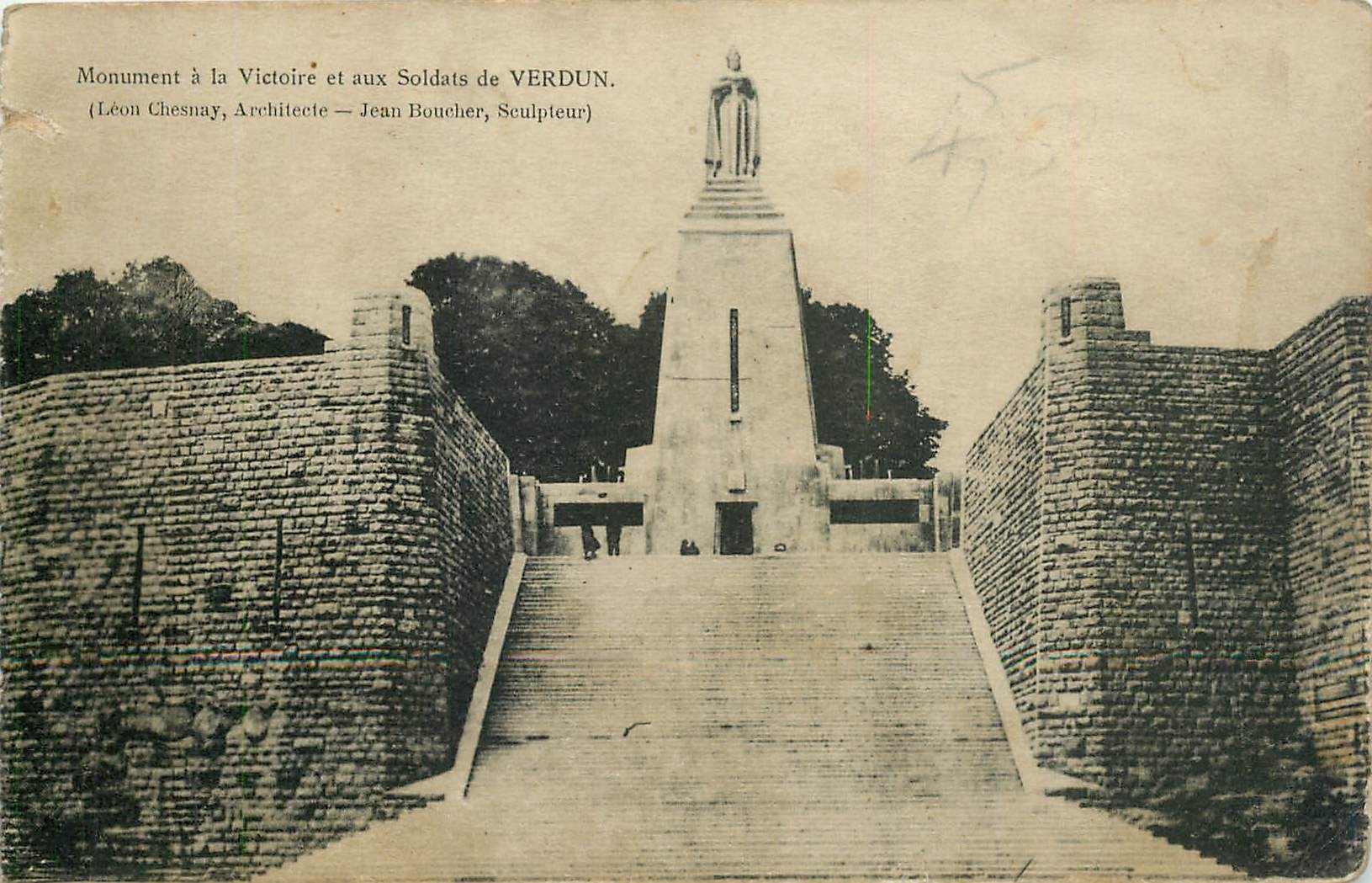 CPA Monument a la Victoire et aux Soldats de Verdun 
