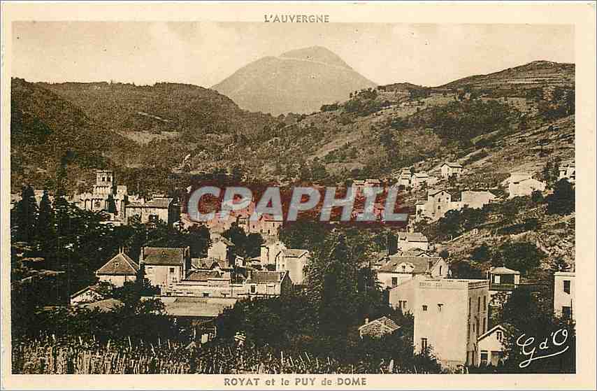 CPA L'Auvergne Royat et le Puy de Dome 