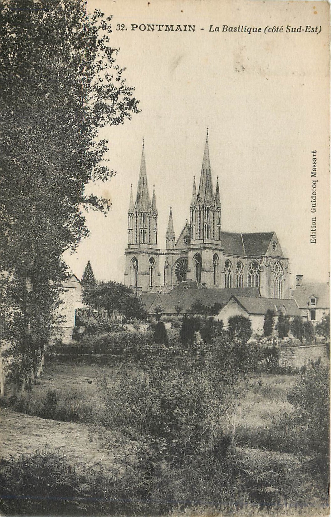 CPA Pontmain la basilique cote sud est 