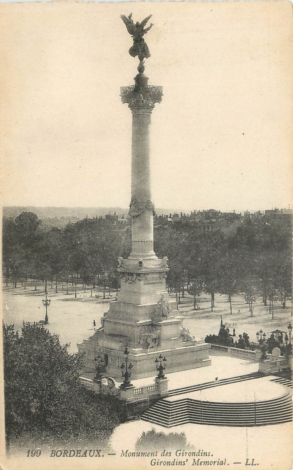 CPA Bordeaux Monument des Girondins 