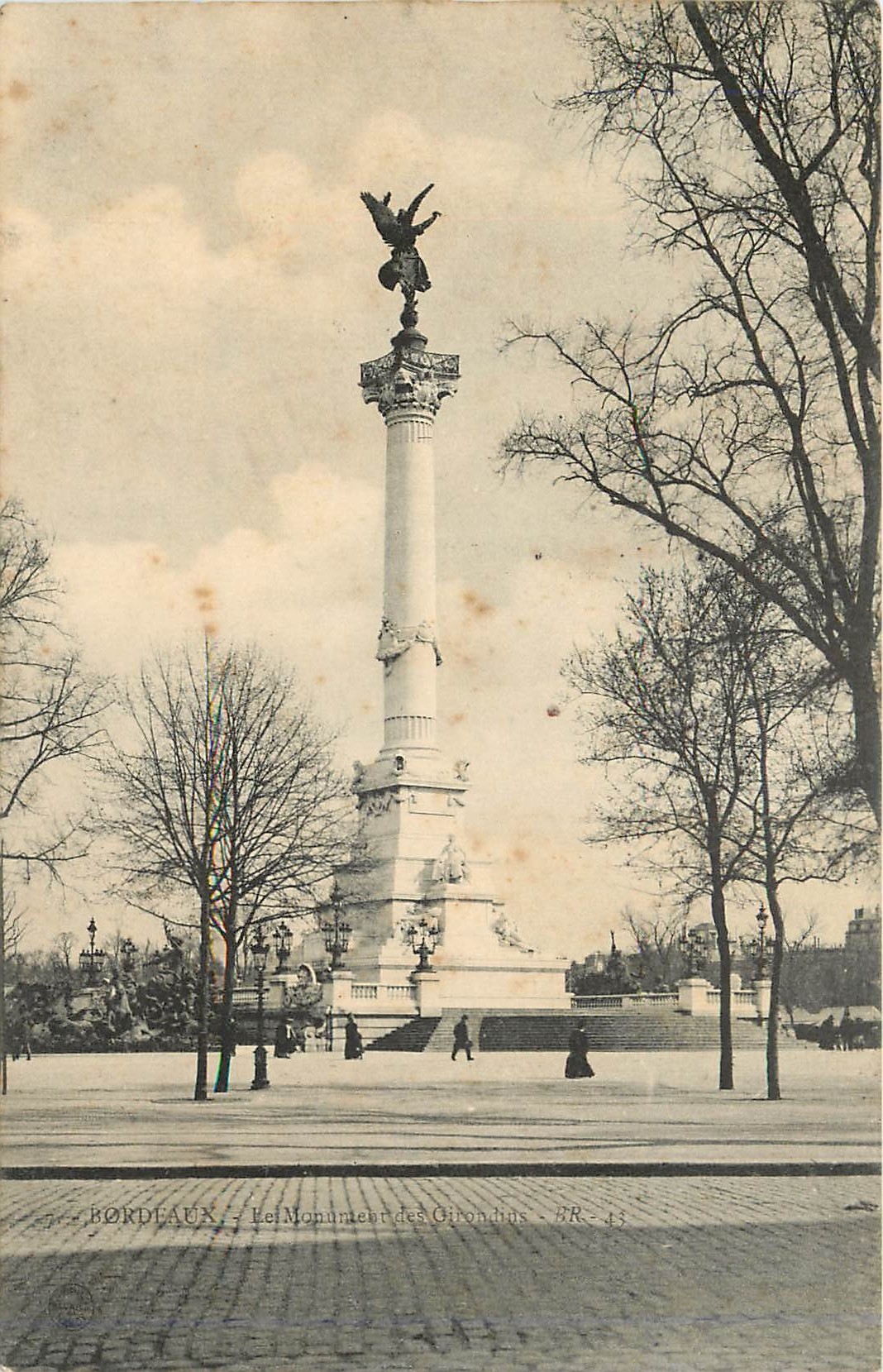 CPA Bordeaux Monument des Girondins 