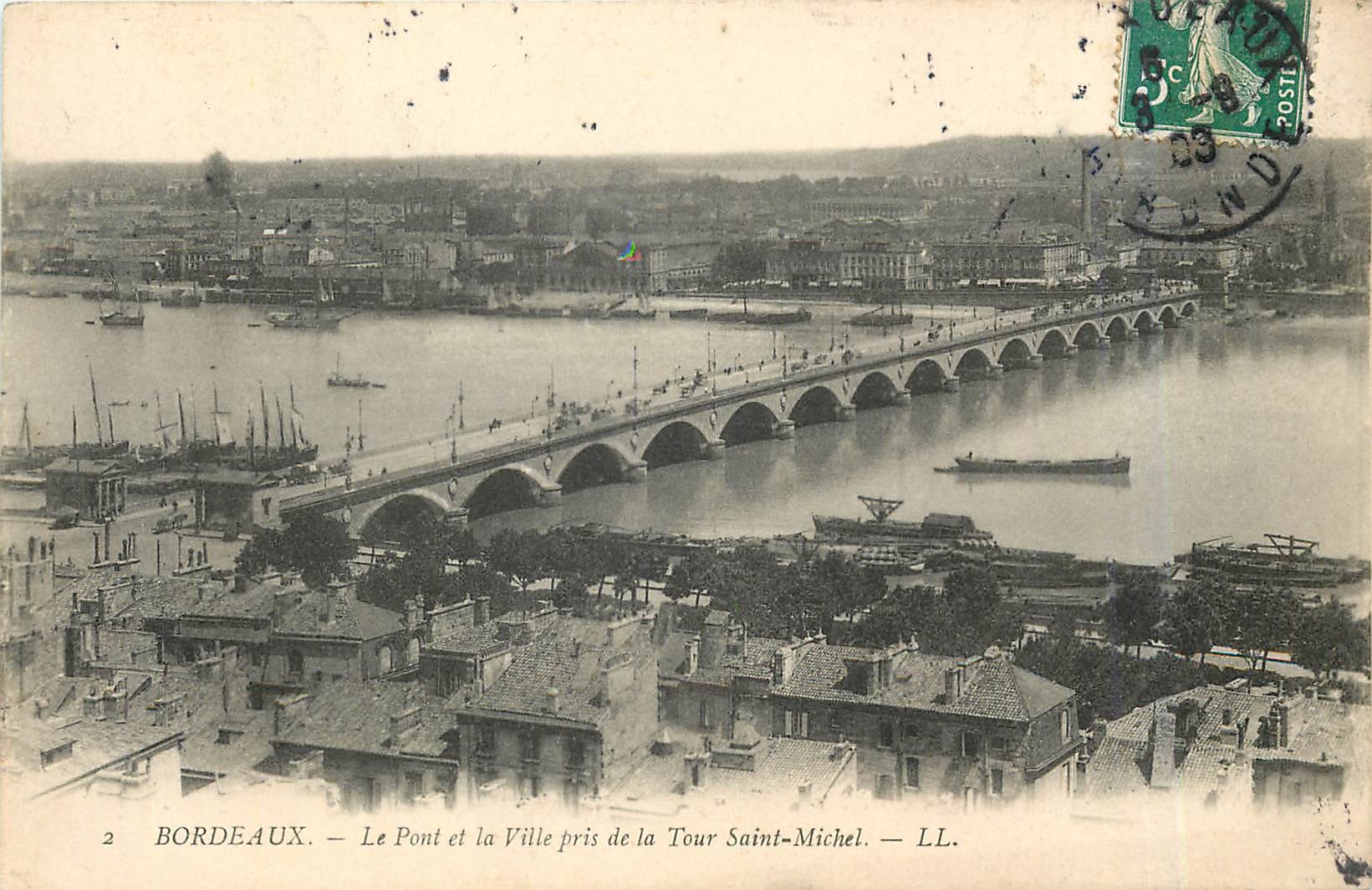 CPA Bordeaux le Pont et la Ville pris de la Tour Saint Michel 