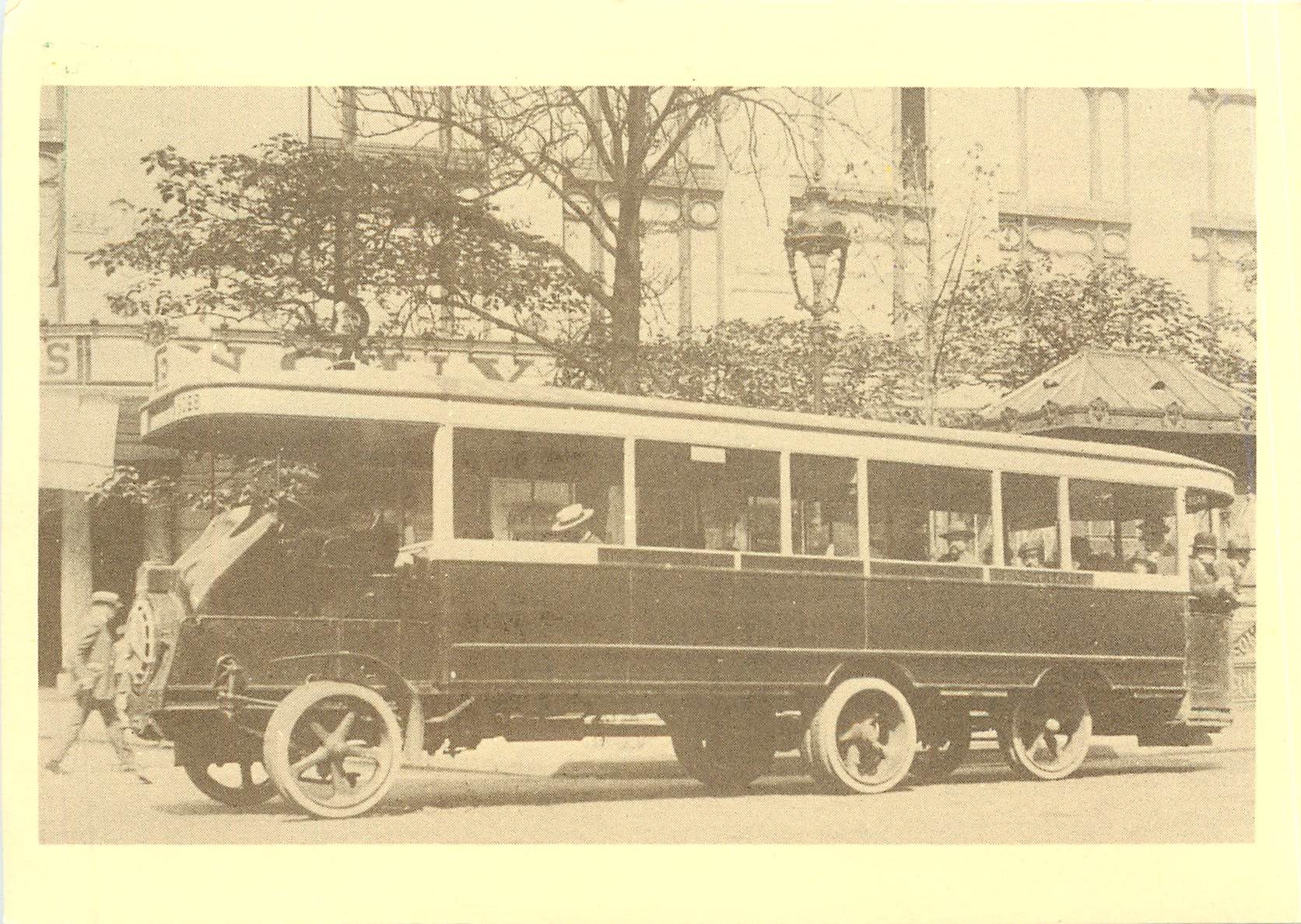 CPM 1923 Autobus a 6 roues type h6 de la Stcrp assurant ici la ligne E Madeleine Bastille 