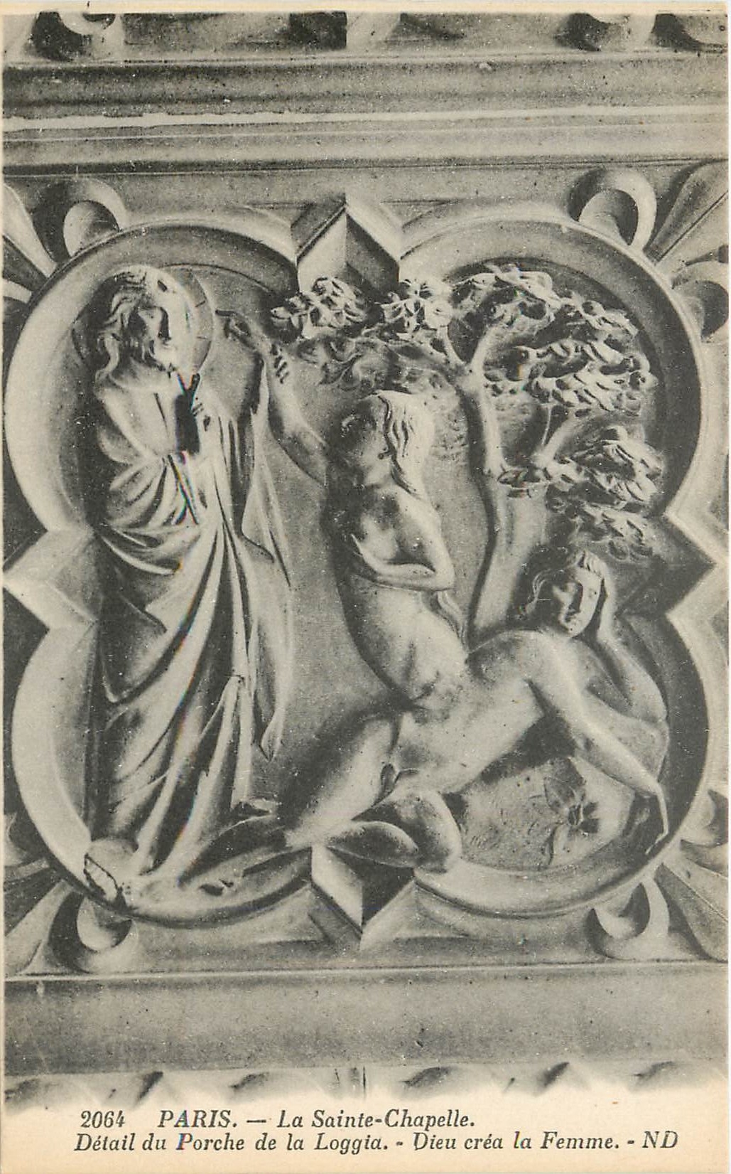 CPA Paris la Sainte Chapelle detail du porche de la Loggia Dieu crea la Femme 
