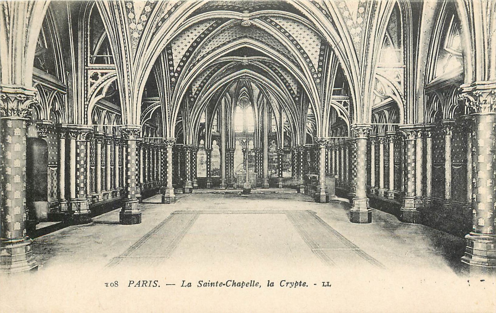 CPA Paris la Sainte Chapelle la Crypte 