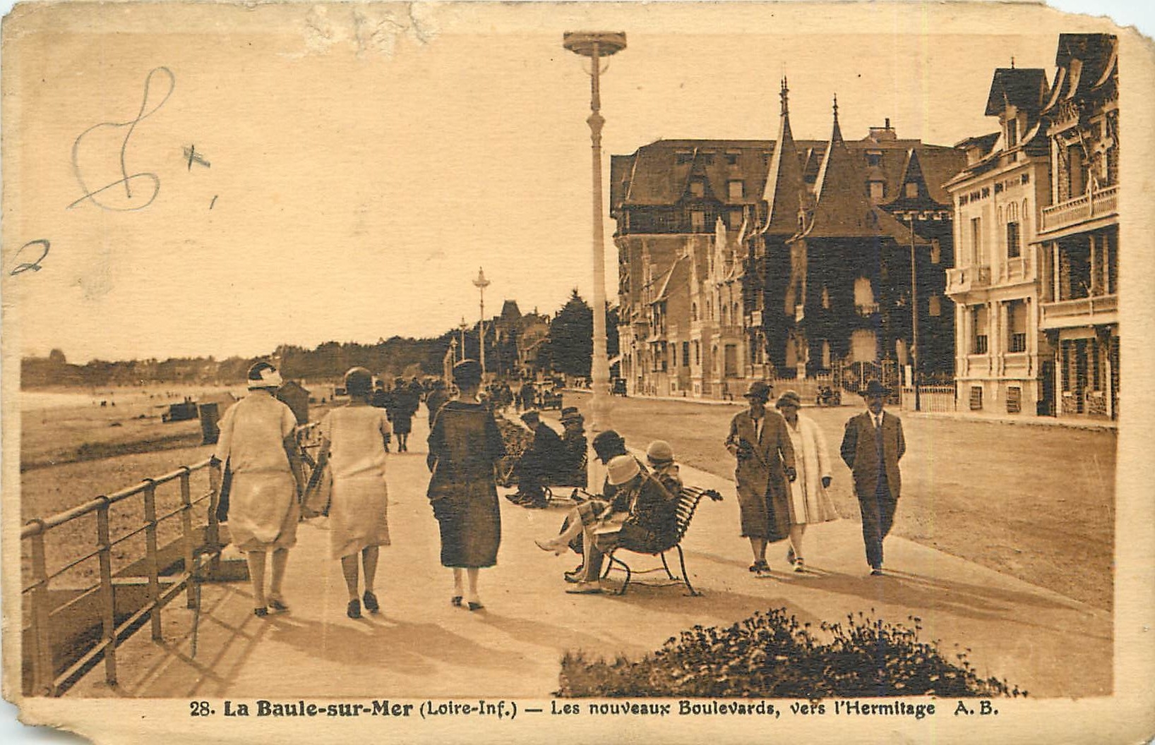 CPA La Baule sur mer Loire Inf Les Nouveaux boulevards vers l'Hermitage 