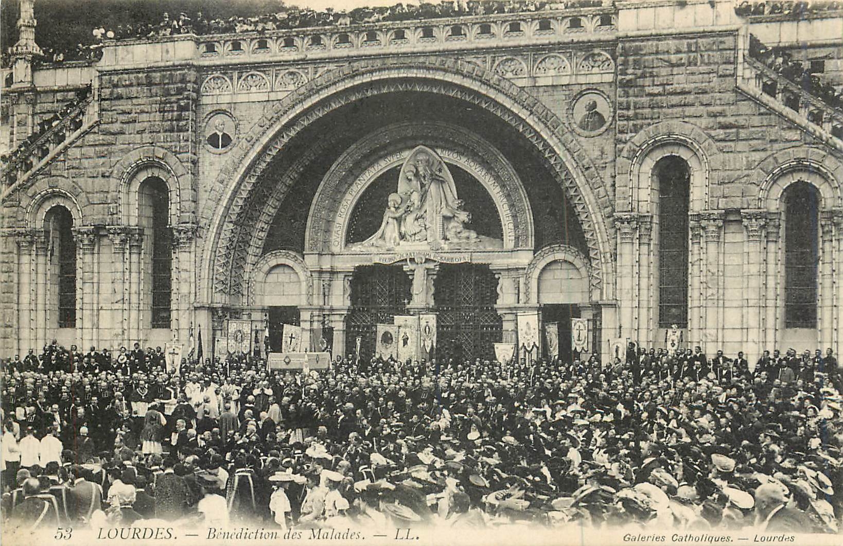 CPA Lourdes Benediction des Malades 