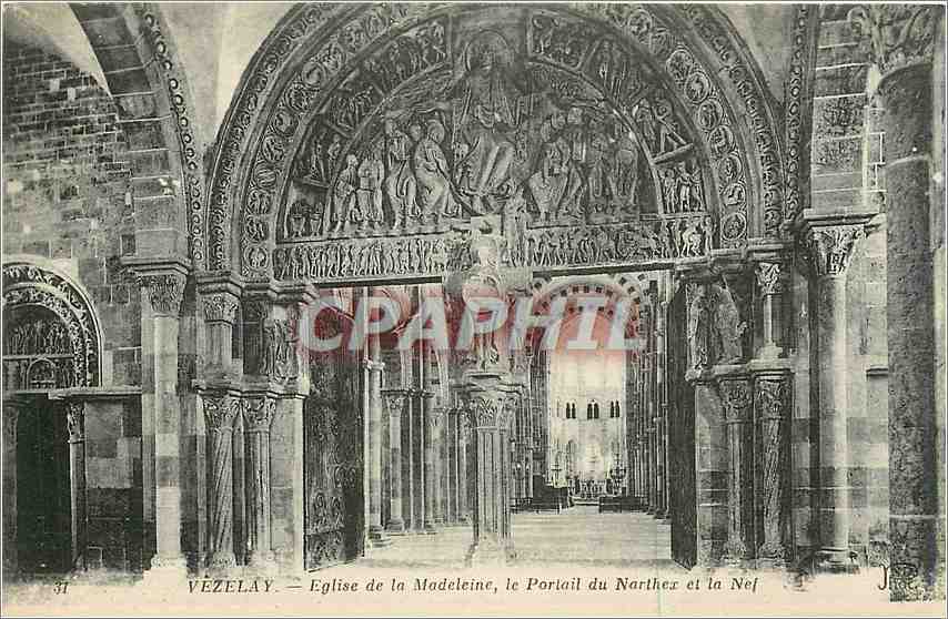 CPA Vezelay eglise de la Madeleine le portail du Narthex et la Nef 