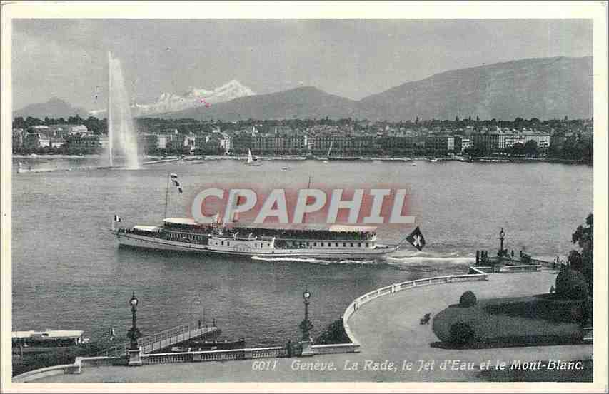 CPA Geneve la rade le jet d'eau et le Mont Blanc Bateau