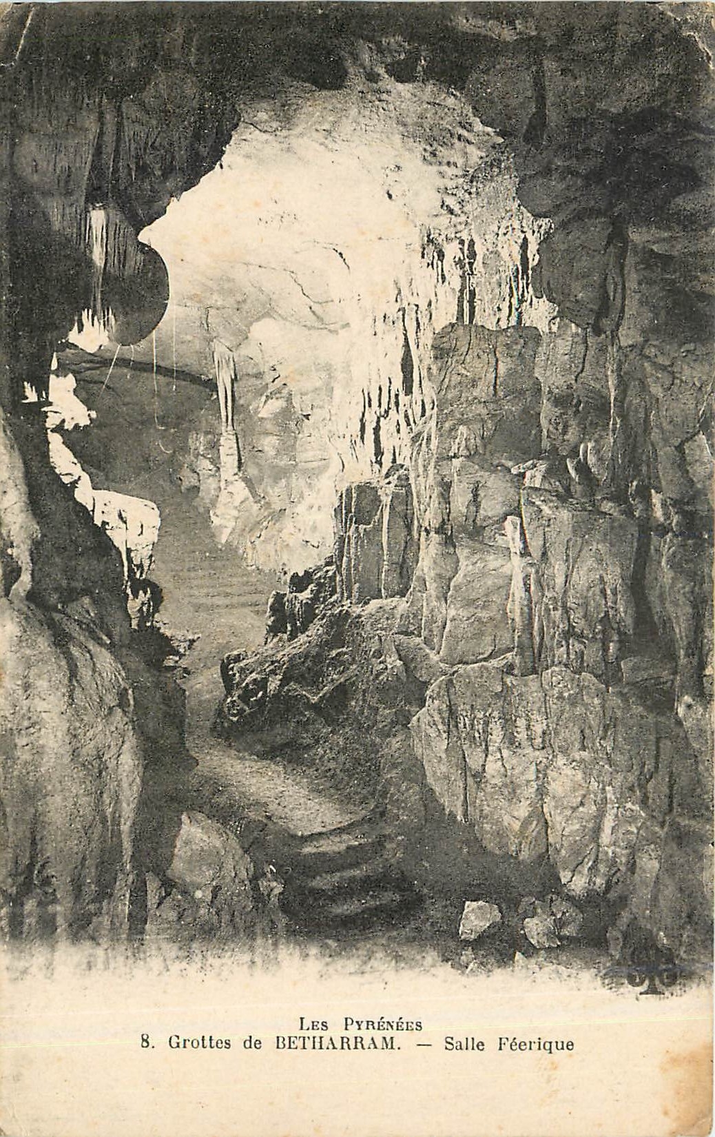 CPA Les Pyrenees Grottes de Betharram salle Feerique 