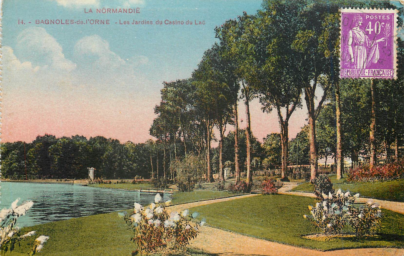 CPA La Normandie Bagnoles de l'Orne les jardins du Casino du lac 