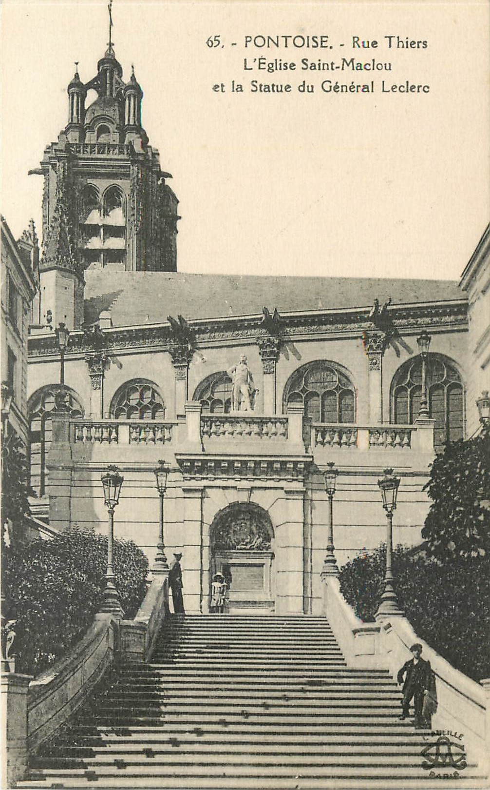 CPA Pontoise rue Thiers l'eglise Saint Maclou et la Statue du general Leclerc 