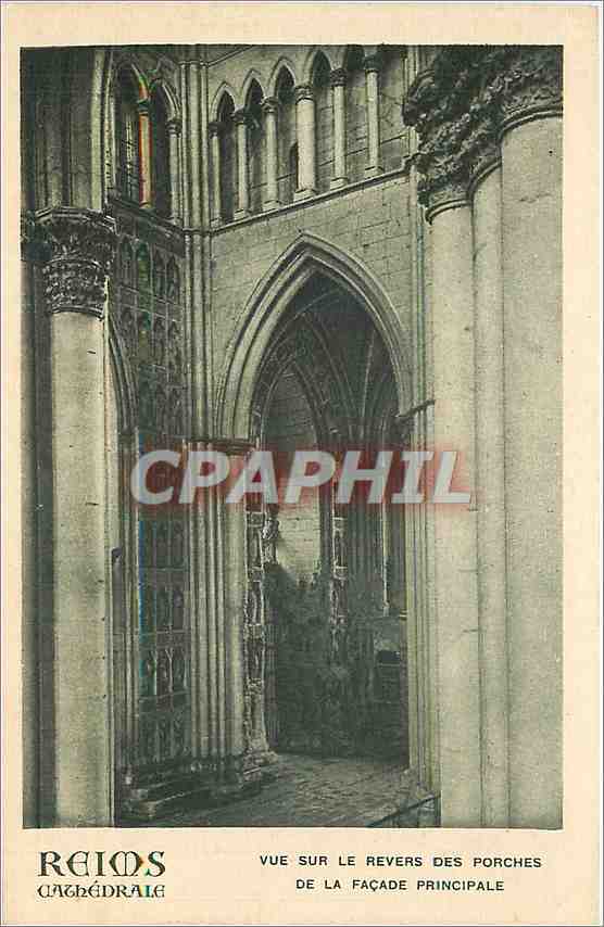 CPA Reims cathedrale Vue sur le revers des Porches de la Facade principale 