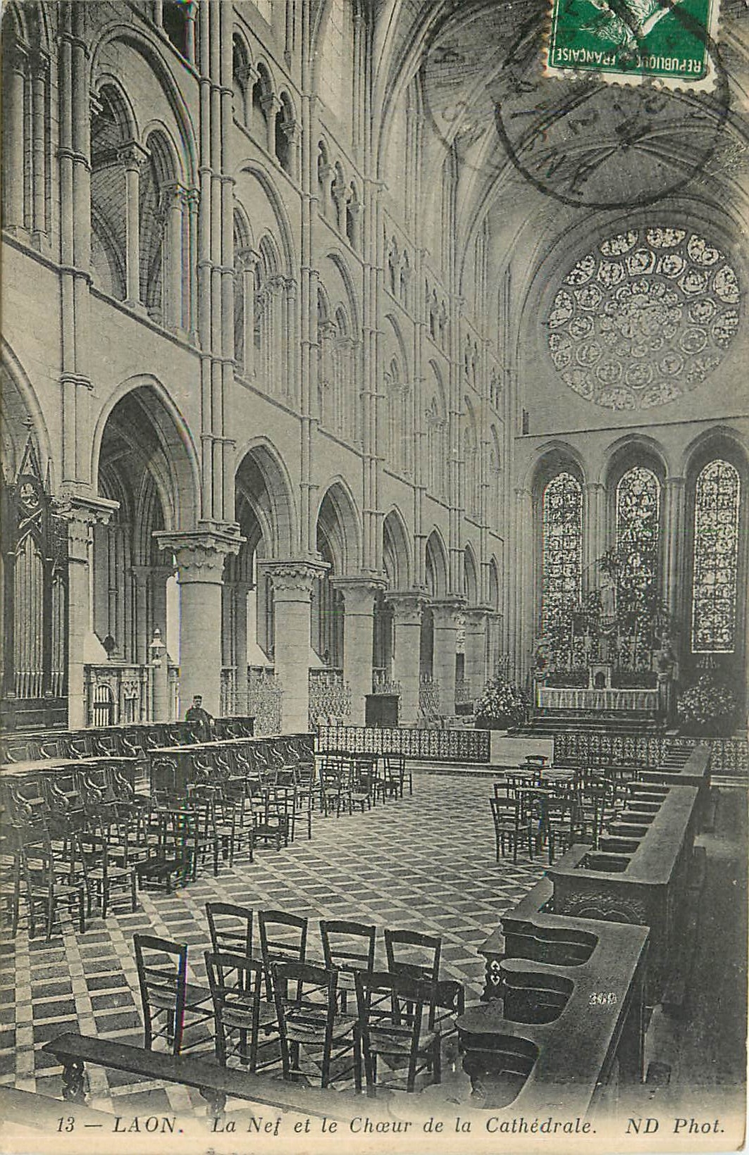 La Nef et le Chœur de la Cathédrale — Laon — ND Phot. n°13