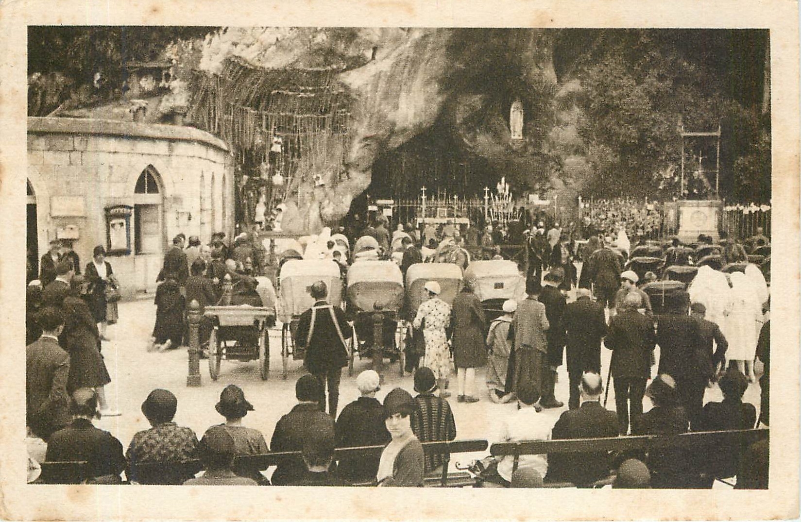 CPA Lourdes La Grotte 