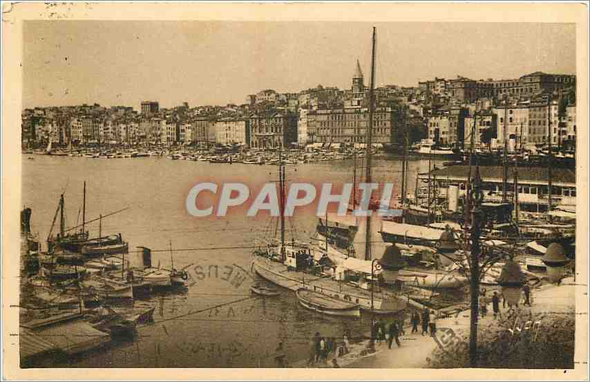 CPA Marseille Bouches du Rhone Le Vieux Port Bateaux