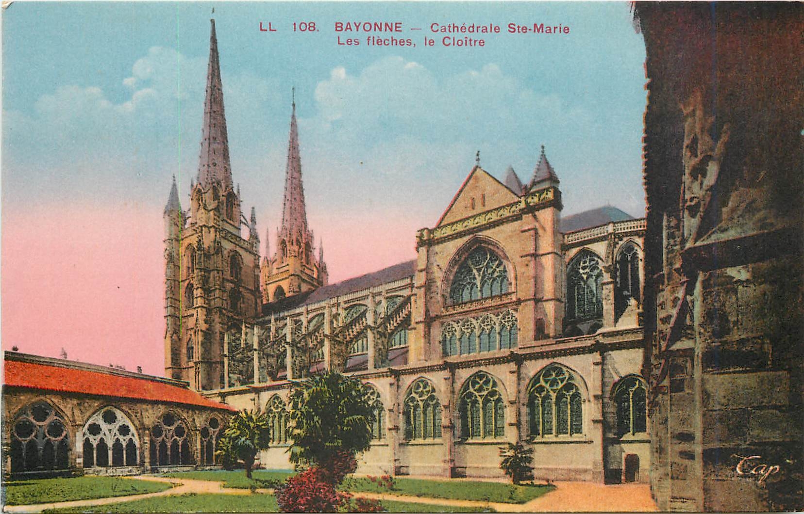 CPA Bayonne Cathedrale Ste Marie Les Fleches le Cloitre 