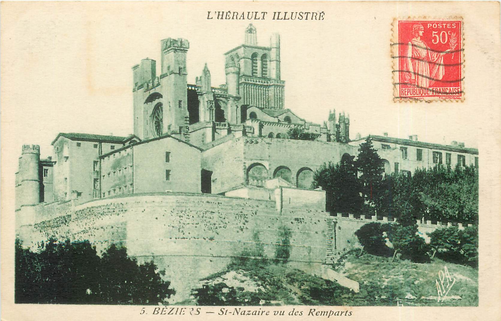 CPA L'Herault Beziers St Nazaire vu des Remparts 