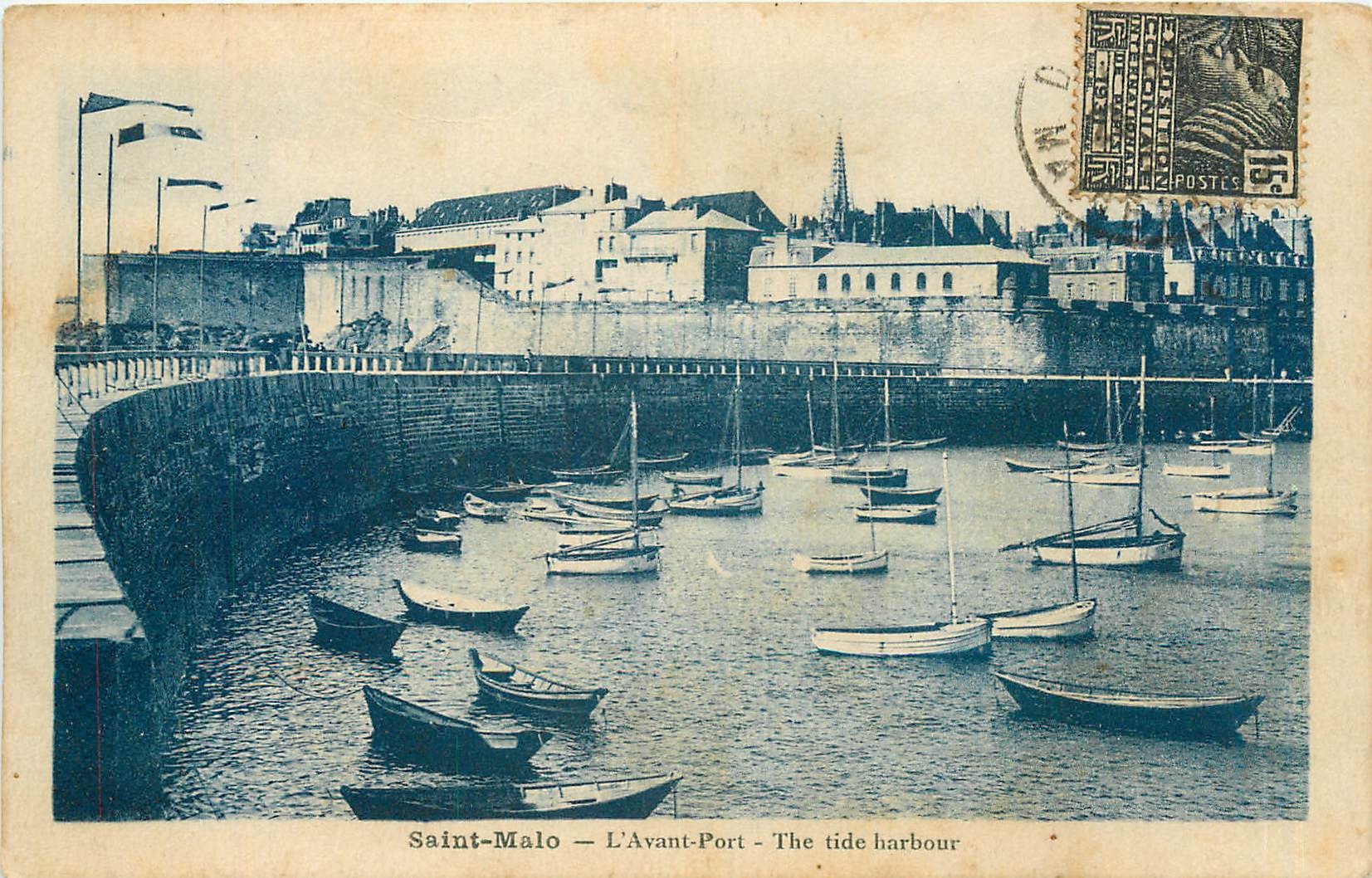 CPA Saint Malo L'Avant Port Bateaux