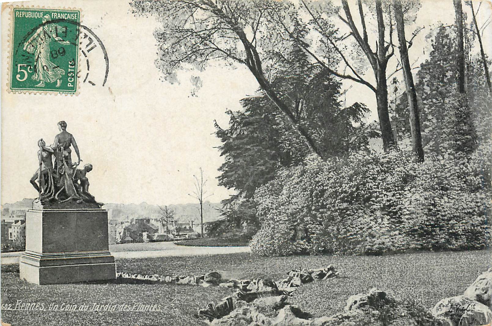 CPA Rennes Un Coin du Jardin des Plantes 