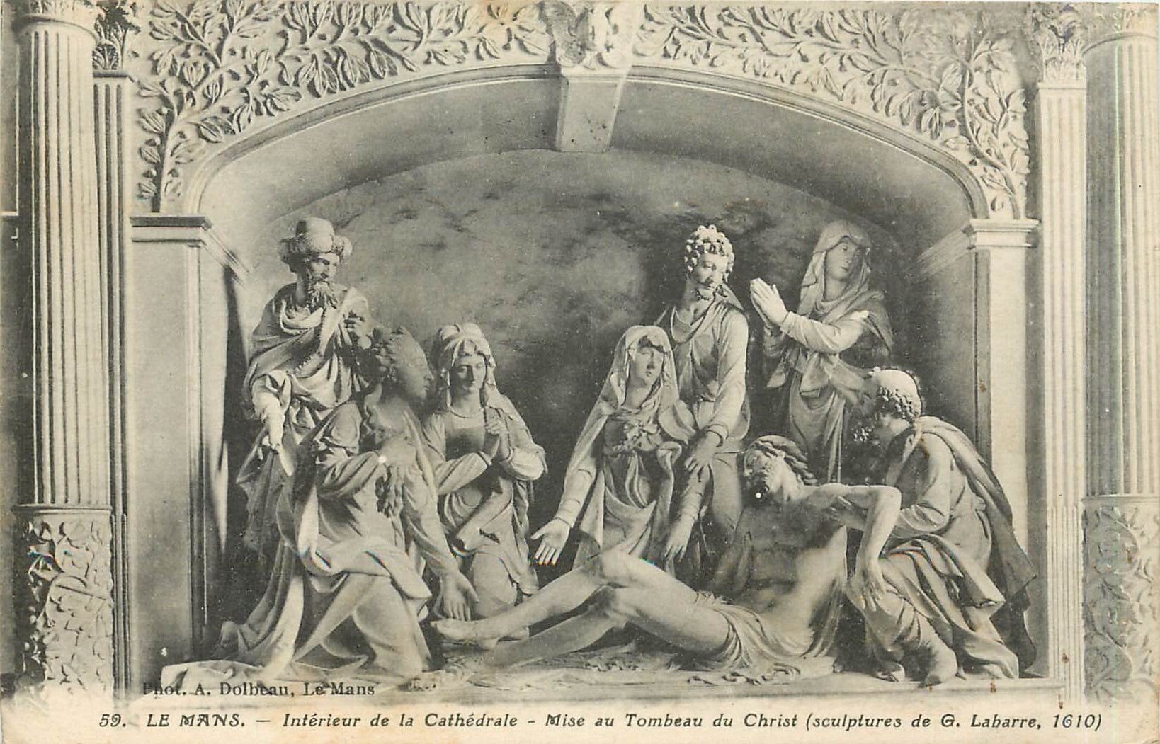 CPA Le Mans Interieur de la Cathedrale Mise au Tombeau du Christ 
