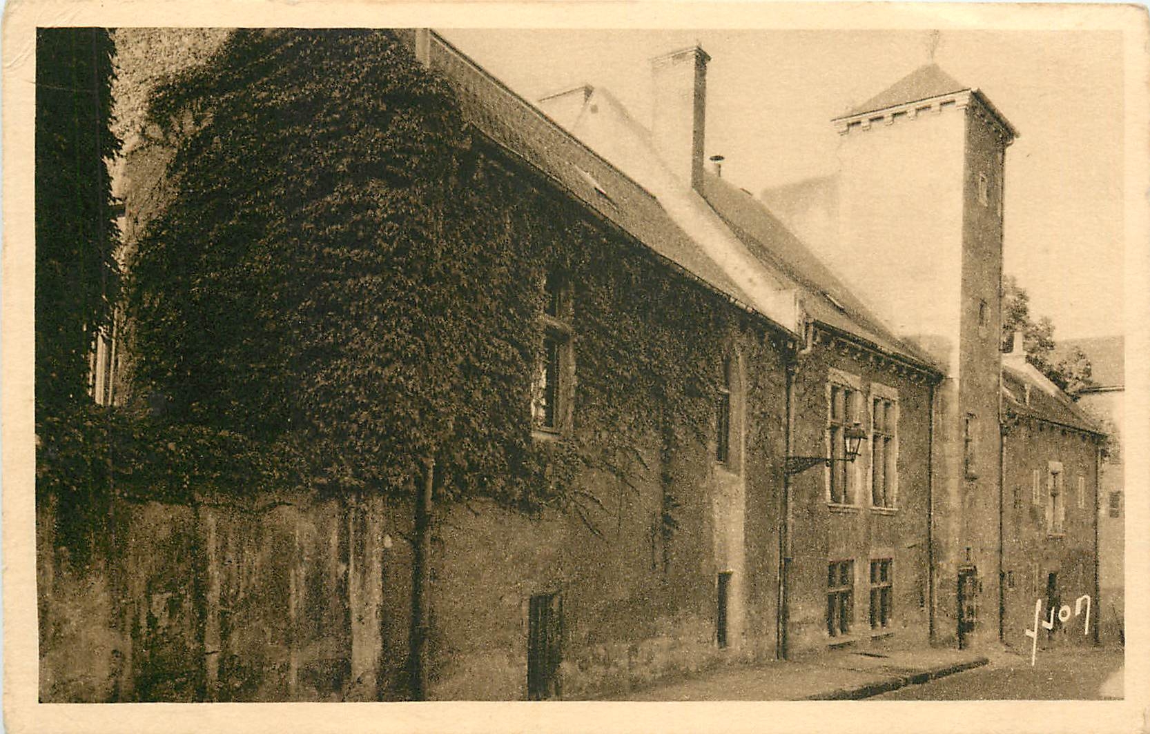 CPA Vichy Allier Le Chastel Franc Musee Ancienne maison du baillage construite en 1531 