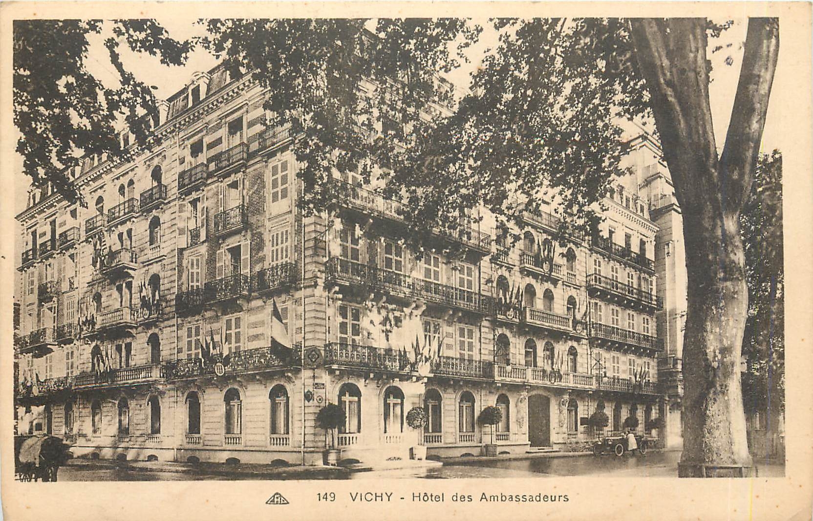 CPA Vichy Hotel des Ambassadeurs 