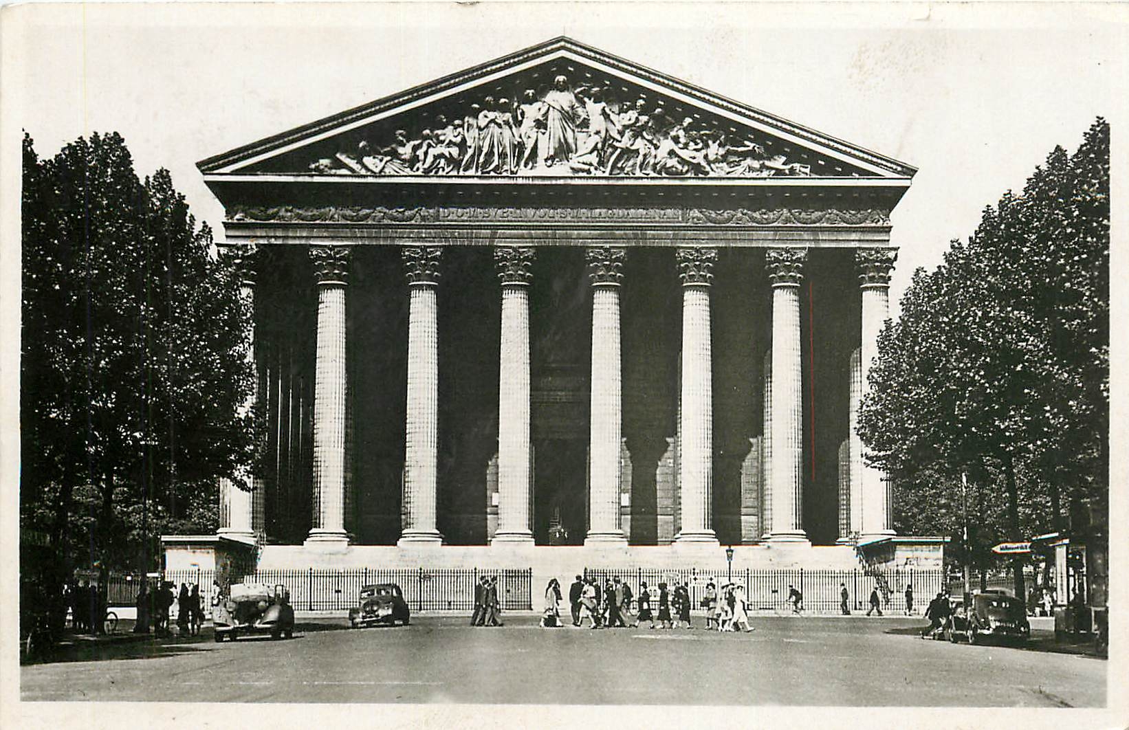 CPM Paris Eglise de la Madeleine 