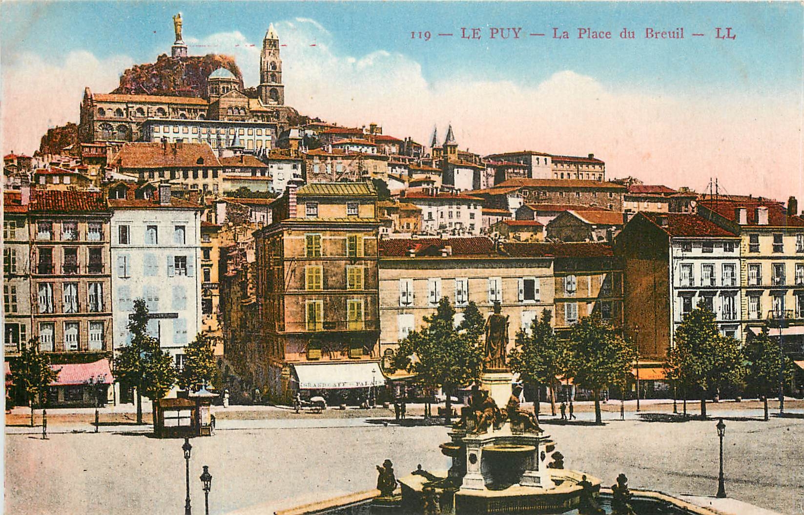 CPA Le Puy La Place du Breuil 