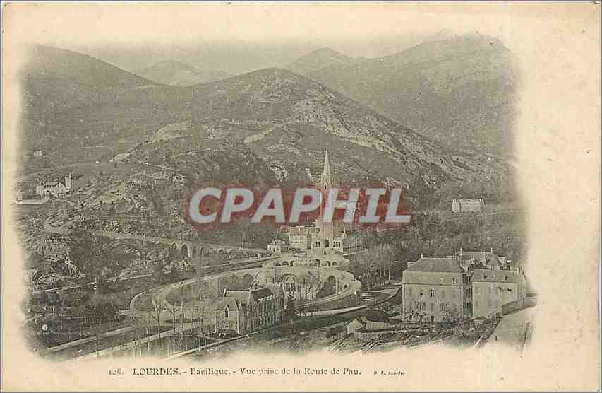 CPA Lourdes Basilique Vue prise de la Route de Pau 