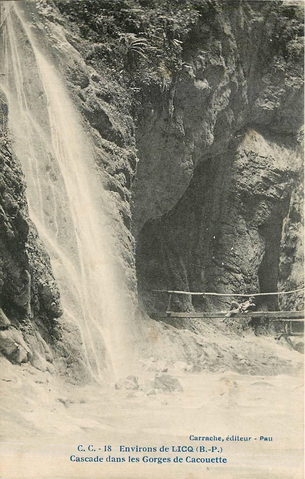 CPA Environs de Licq BP Cascade dans les Gorges de Cacouette 