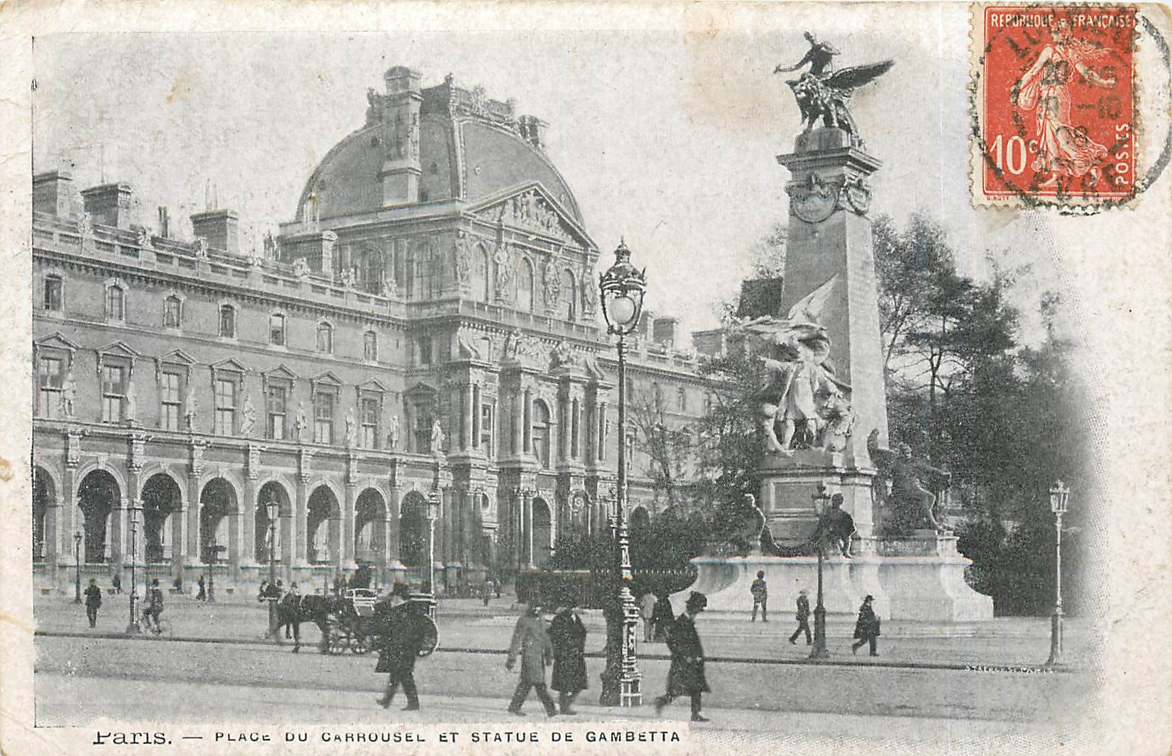 CPA Paris Place du Carrousel et Statue de Gambetta 
