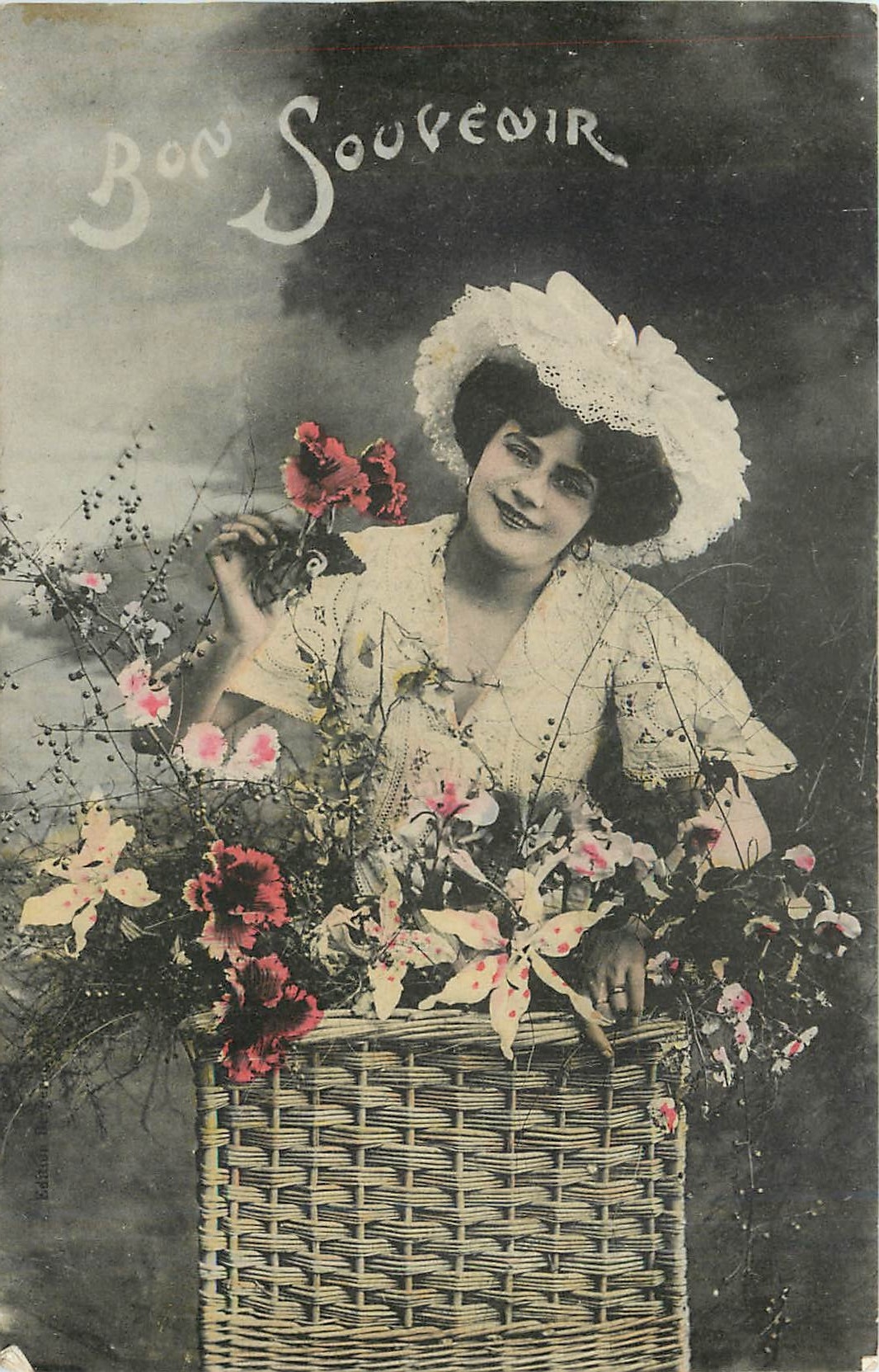 Femme avec panier de fleurs — Bon Souvenir — Imprimerie Réunies de France