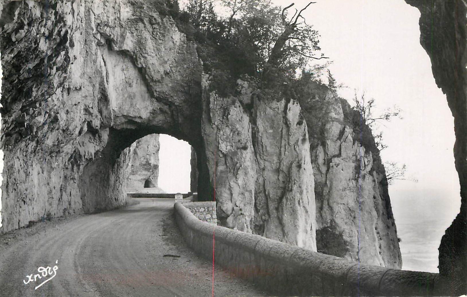 CPM Les Belles Alpes Francaises Le Royans Route de Combe Laval 