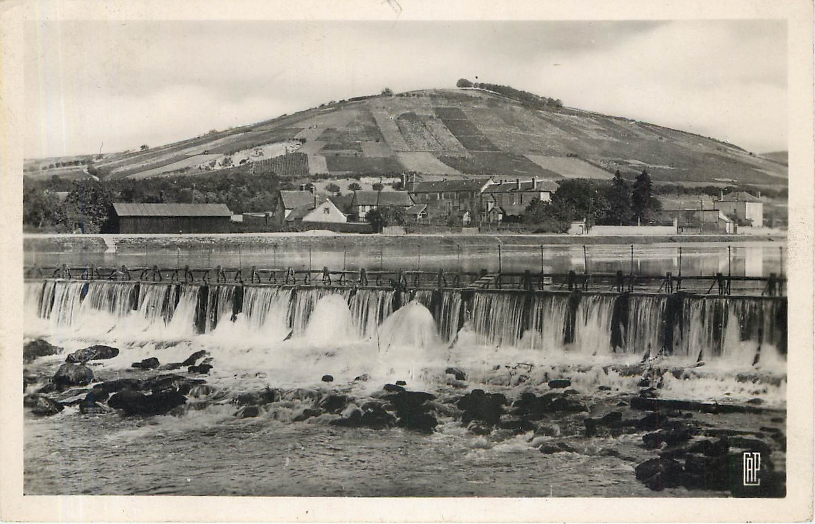 CPM Joigny Le Barrage d'Epizy et la Cote St Jacques 