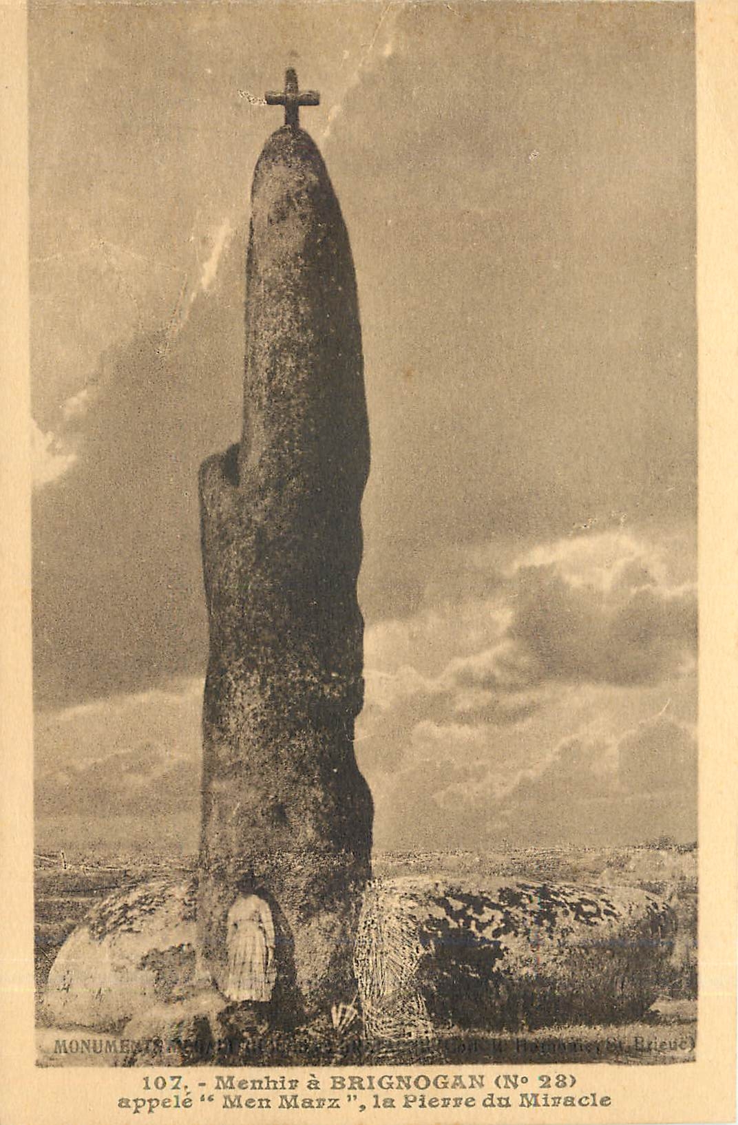 CPA Menhir a Brignogan appele Men Marz la Pierre du Miracle 