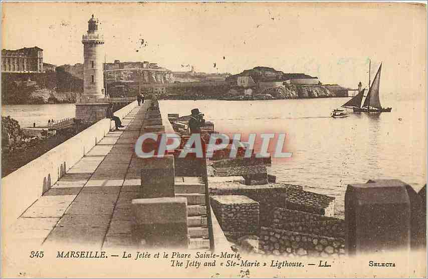 CPA Marseille La Jetee et le Phare Sainte Marie Phare Bateau