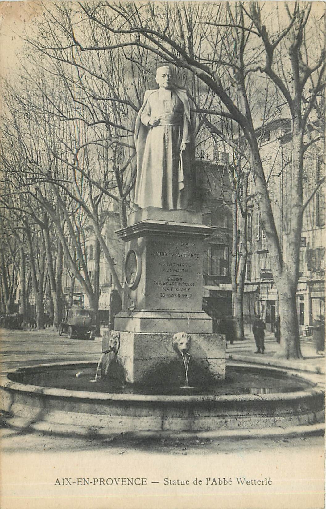 CPA Aix en Provence Statue de l'Abbe Wetterle 