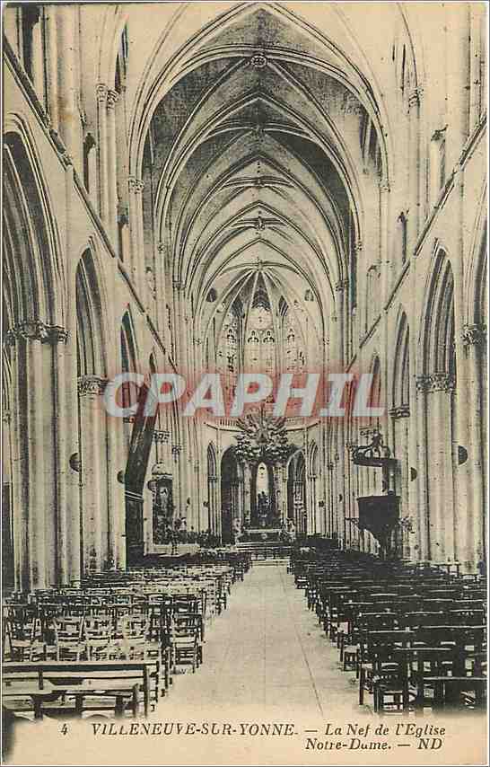 CPA Villeneuve sur Yonne La Nef de l'Eglise Notre Dame 
