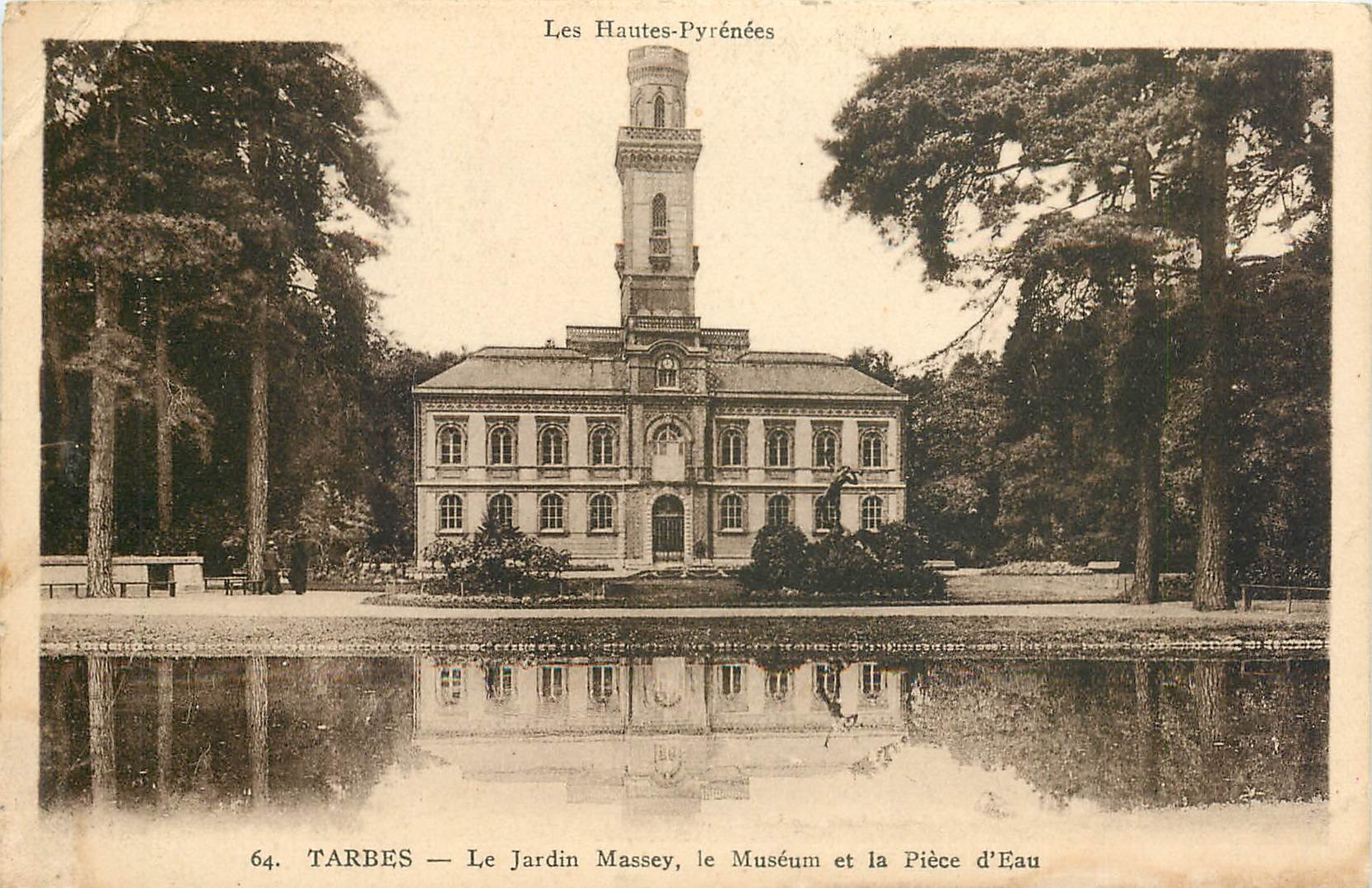 CPA Tarbes Le Jardin Massey le Museum et la Piece d'Eau 
