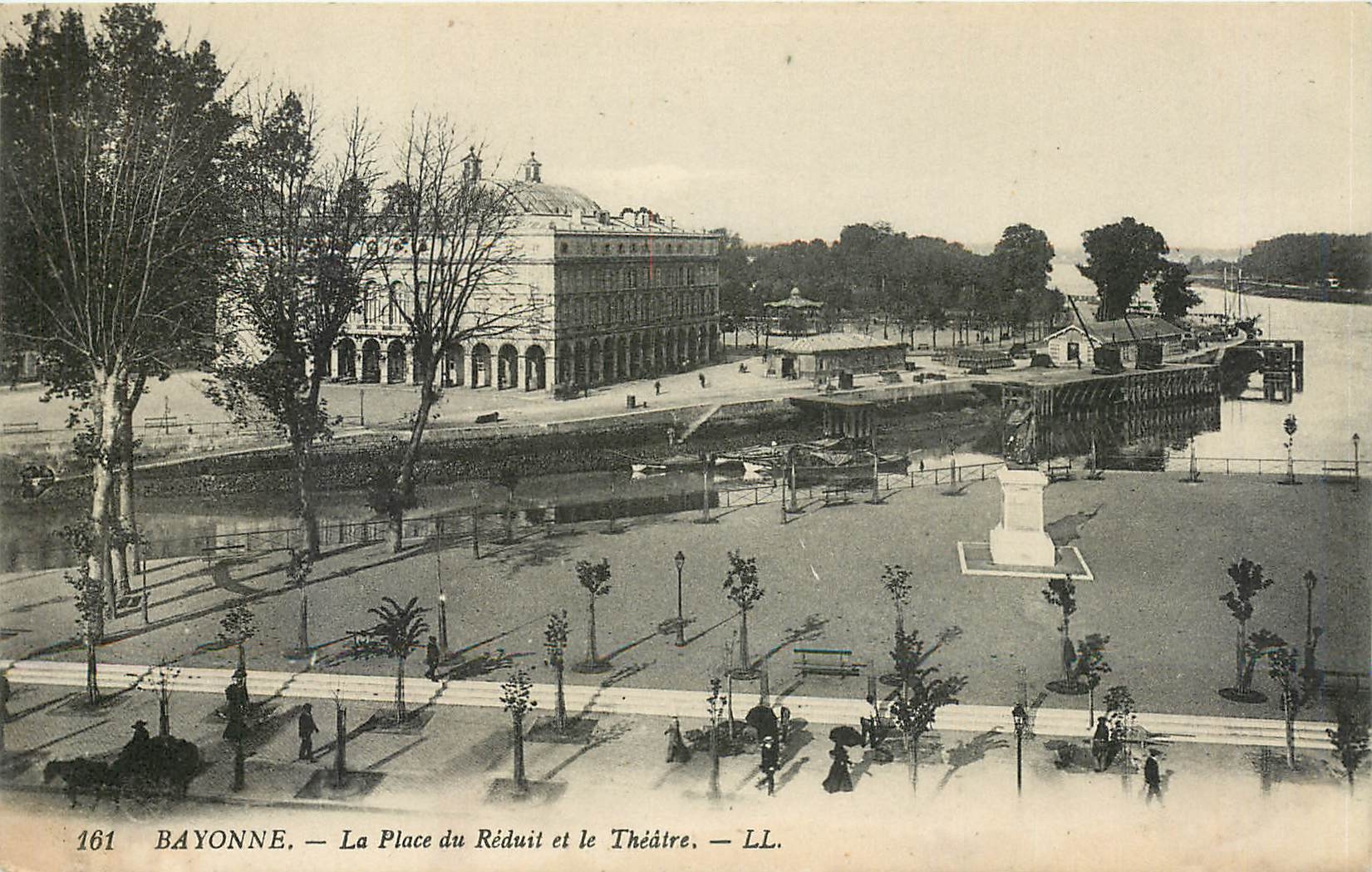 Bayonne — La Place du Réduit et le Théâtre — LL. n° 161