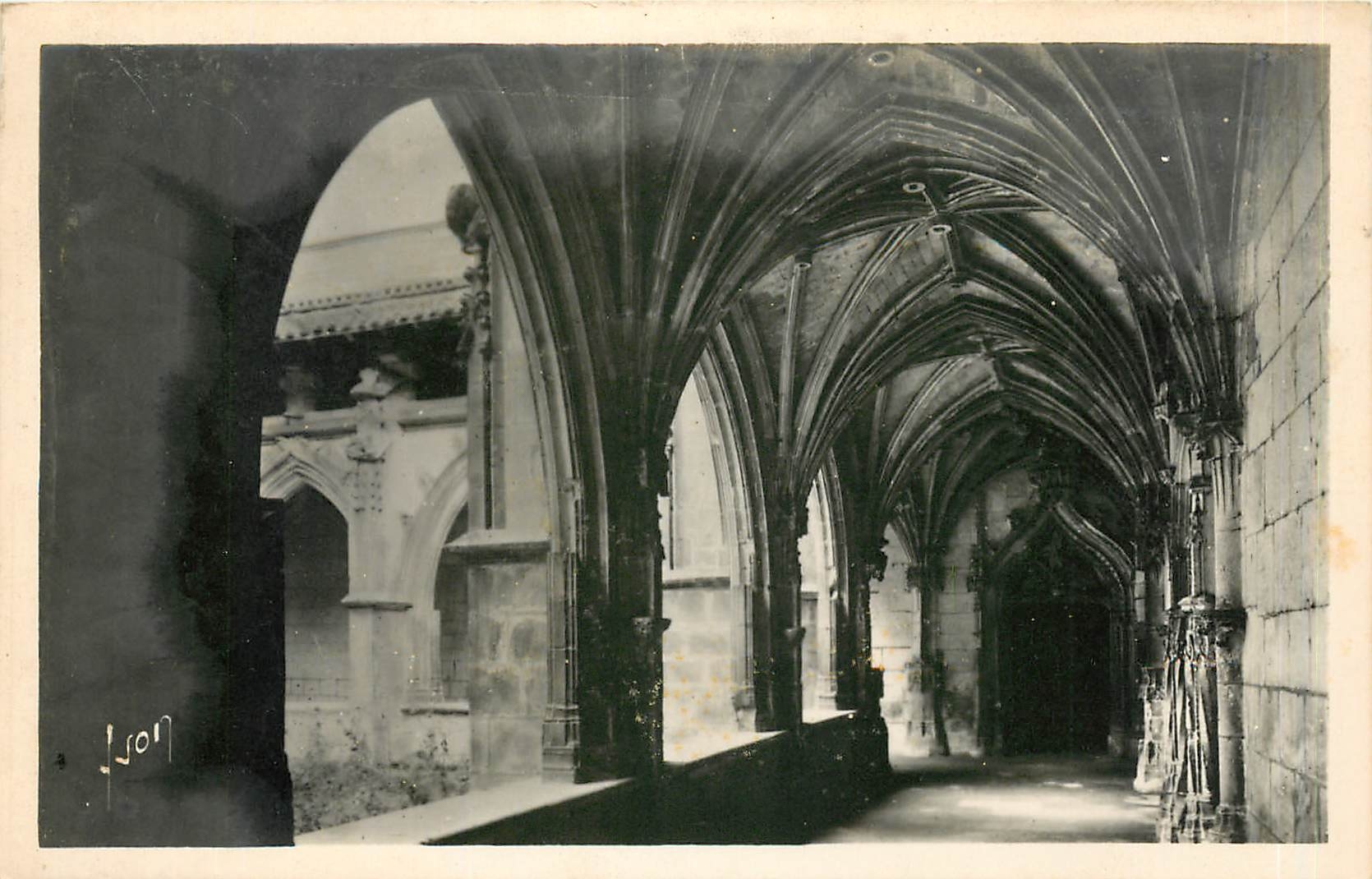 CPA Cahors Lot La Cathedrale Galeries du cloitre 