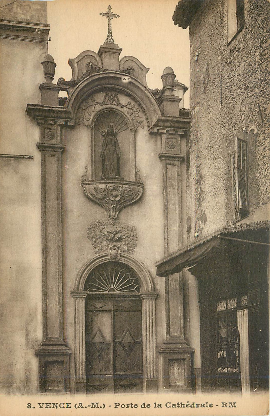 CPA Vence AM Porte de la Cathedrale 
