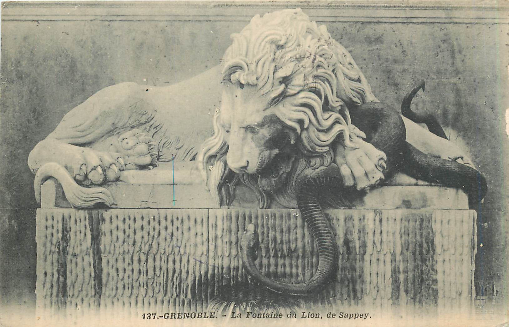 Grenoble — La Fontaine du Lion, de Sappey — P.G. photo-édit.