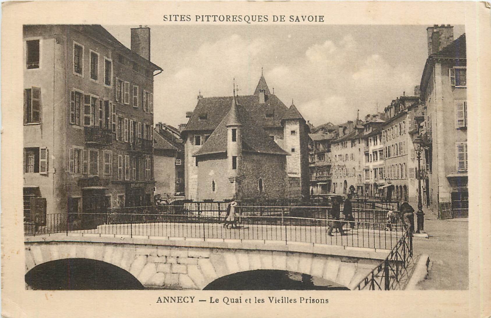 CPA Annecy Le Quai et les Vieilles Prisons 