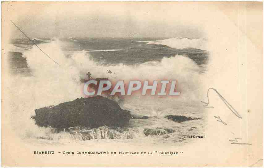CPA Biarritz Croix Commemorative du Naufrage de la Suprise 
