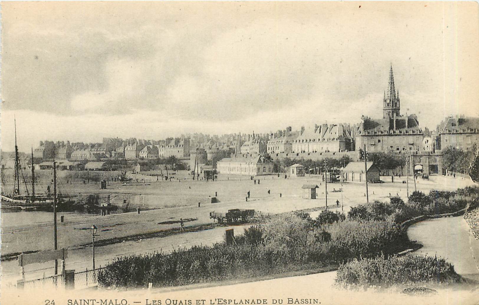 Saint-Malo — Les Quais et l'Esplanade du Bassin — Éditeur Levy Fils et Cie, n°24