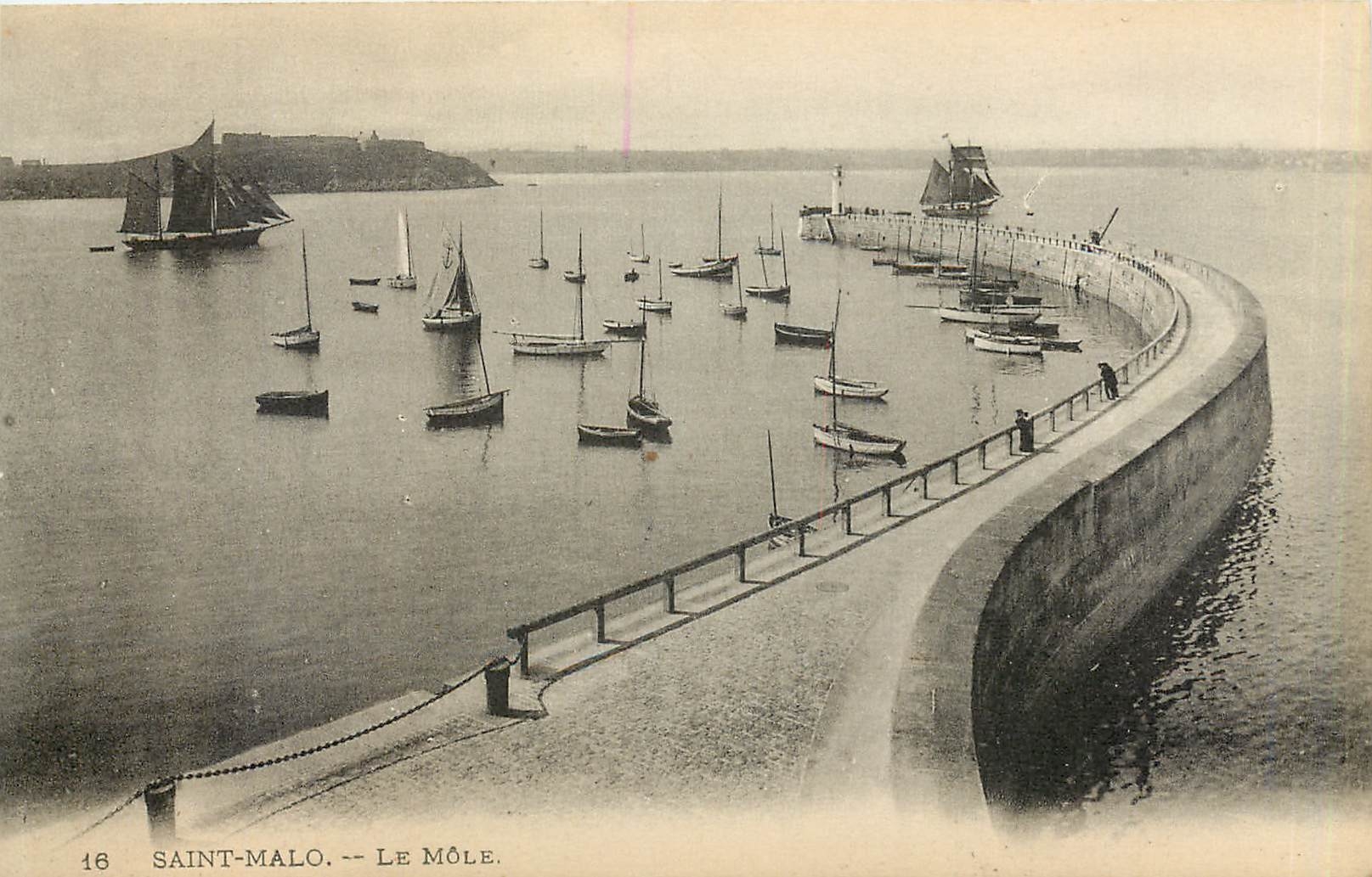 Saint-Malo — Le Môle — éditeur Lévy Fils et Cie, Paris, n° 16 - Recto