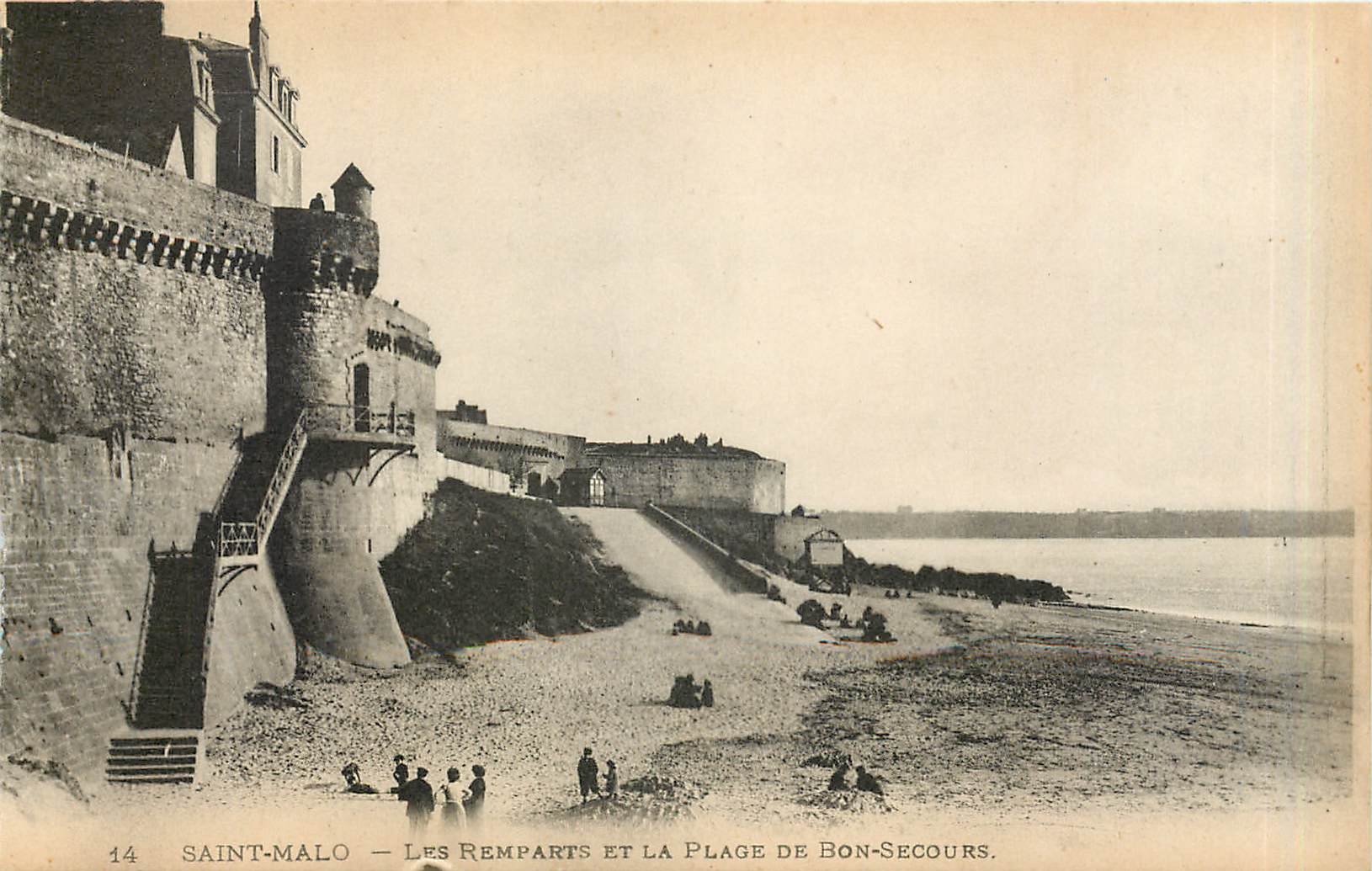 Saint-Malo — Les Remparts et la Plage de Bon-Secours — Éditeur : Lévy fils & Cie, Paris, n°14
