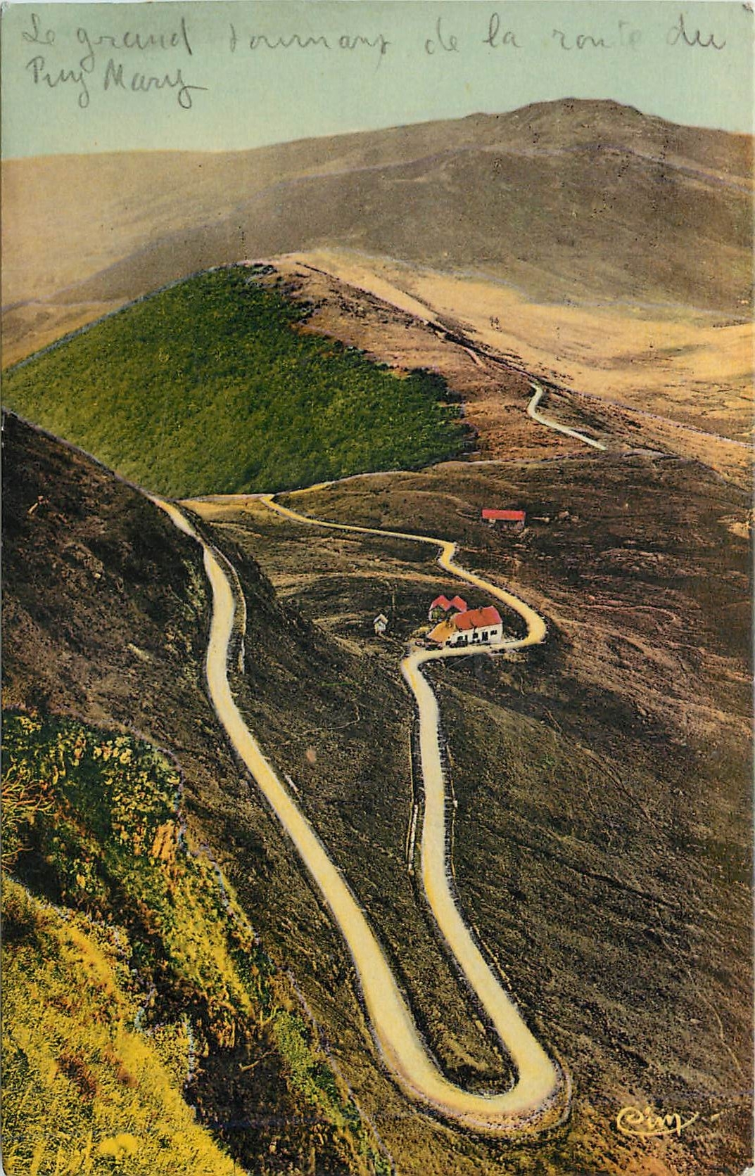 Le Grand Tournant de la Route du Puy-Mary — Éxtremy, Cantal